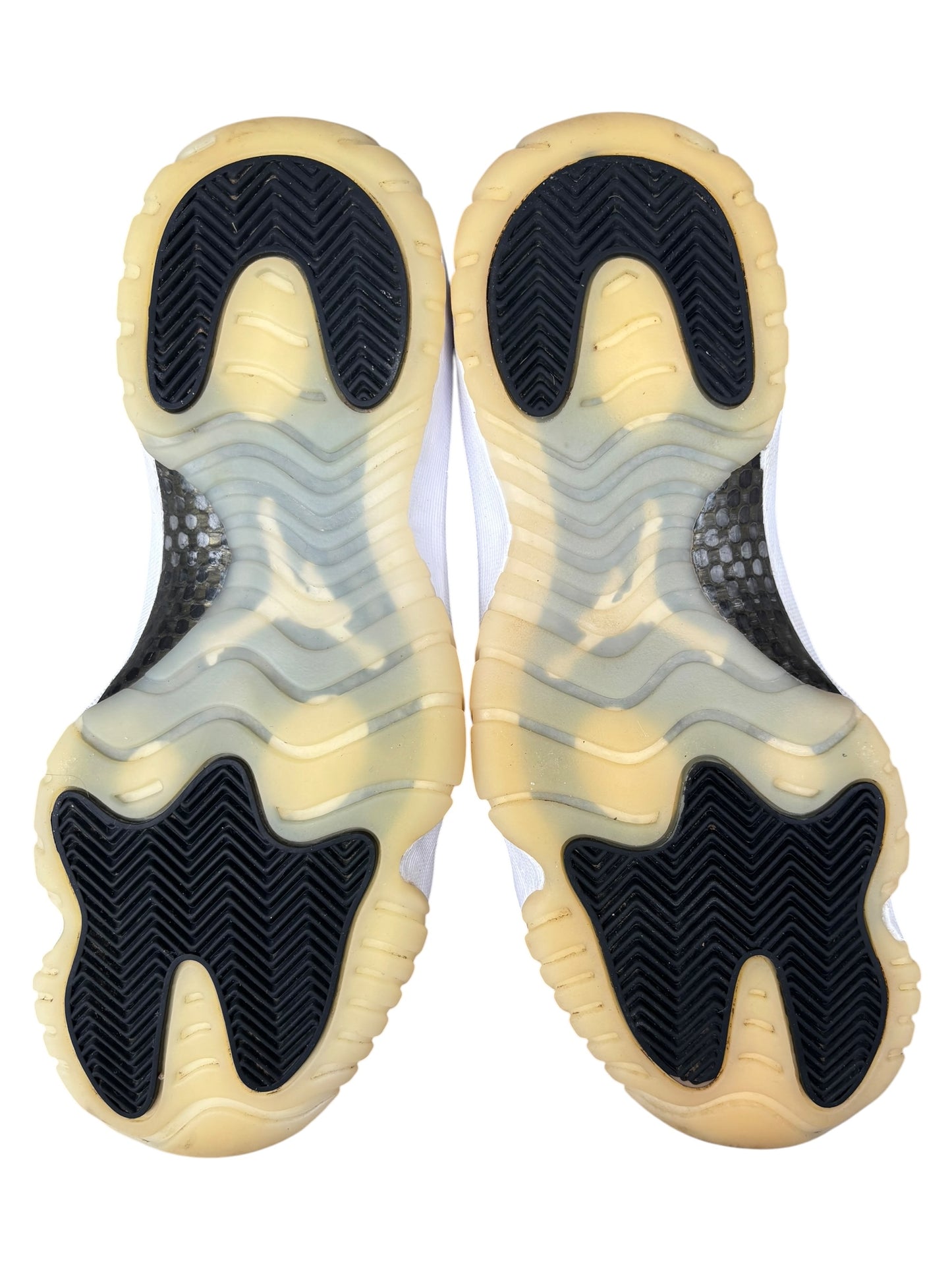 Jordan 11 Black/White
